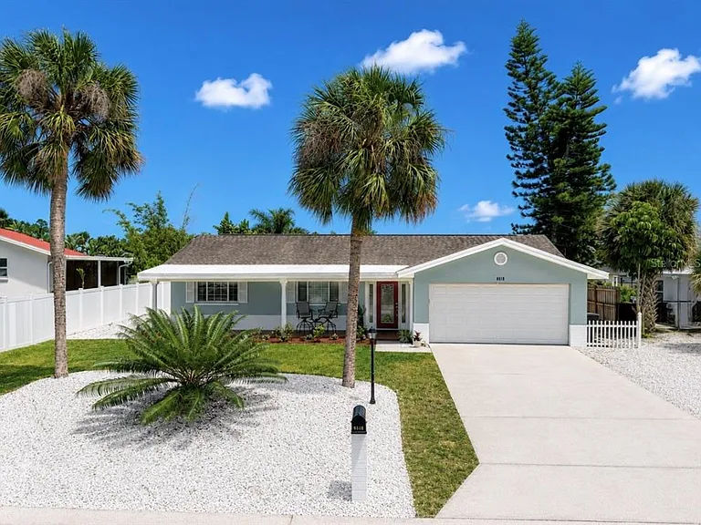 6513 Abaco Dr — Photo 1