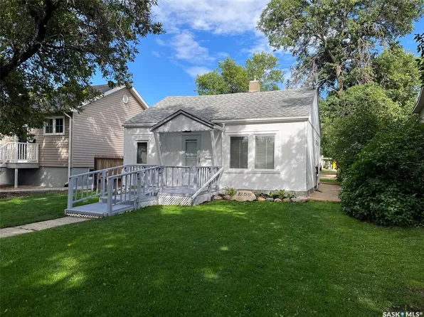 1255 Atkinson STREET, Regina, SK S4N 3V7