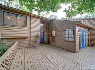 9002 Saint Croix Ln, Charlotte, NC 28277