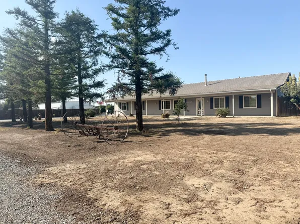 15434 Ave 330, Ivanhoe, CA 93235