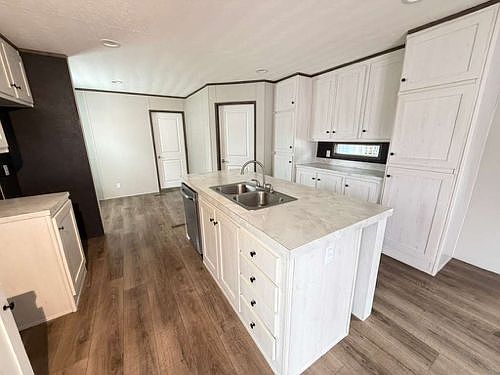 3rd image of 1413 Rosharon Rd Trailer 27