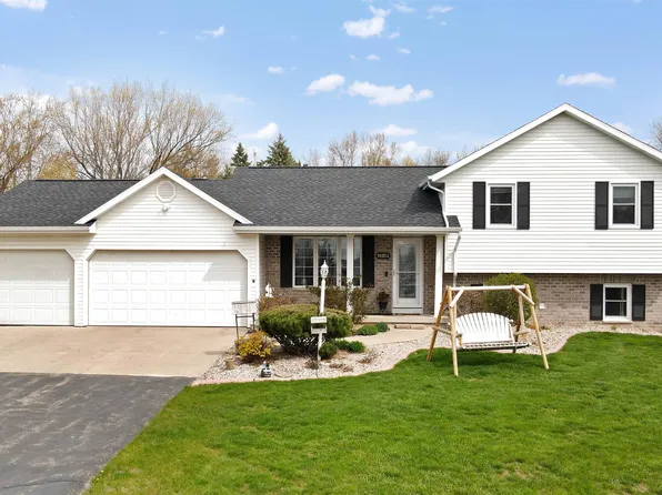 W6824 Marrihill Ct, Greenville, WI 54942