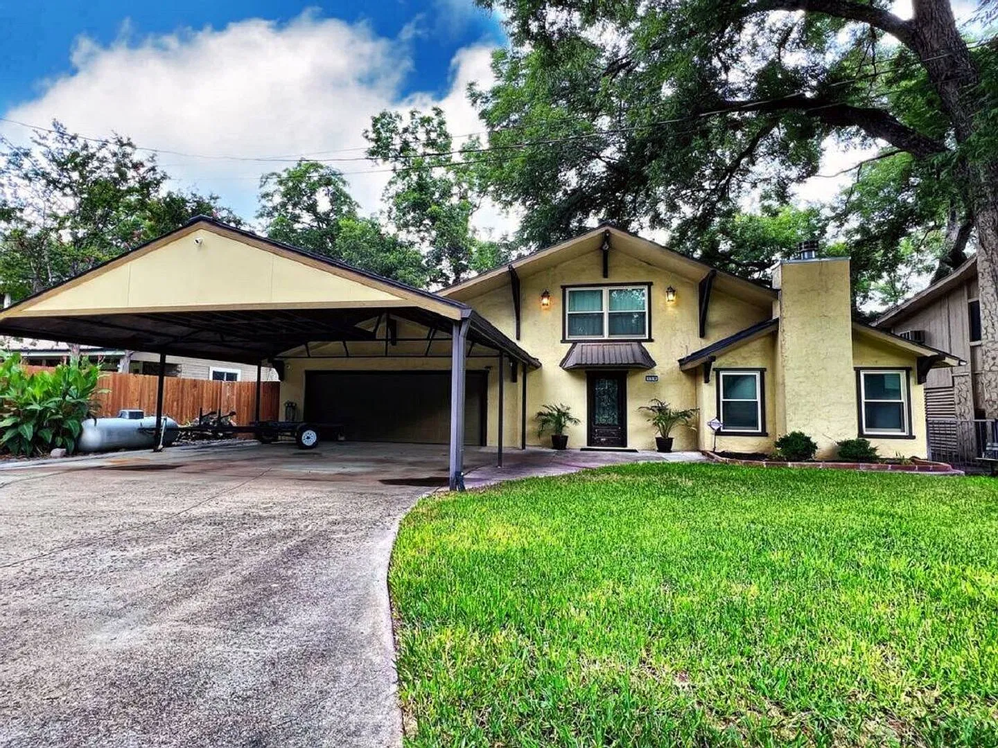 5/3 House On The Brazos River - Summer Living At Its Best — Photo 2