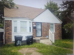 19549 Kelly Rd, Harper Woods, MI 48225