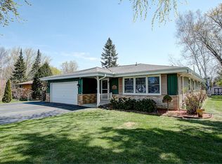 W171S7152 Lannon Dr, Muskego, WI 53150