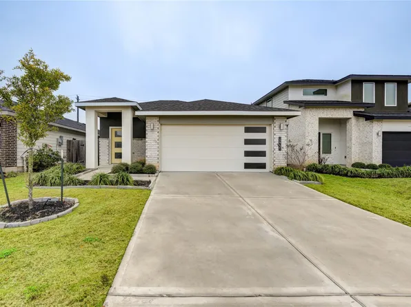 12735 Ermine St, Houston, TX 77047