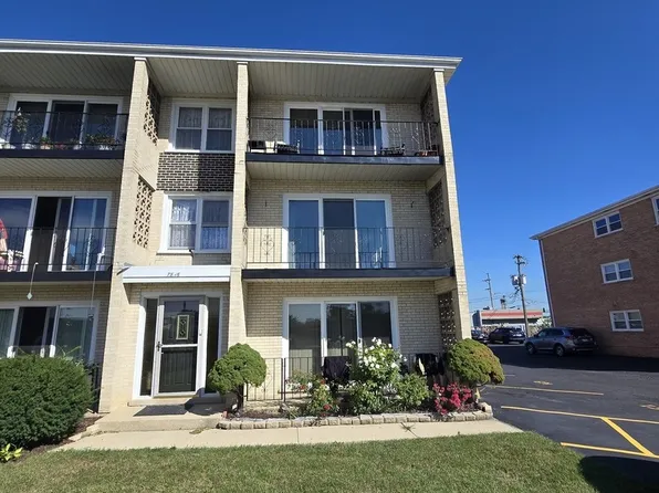 7816 W 79th Pl #2, Bridgeview, IL 60455