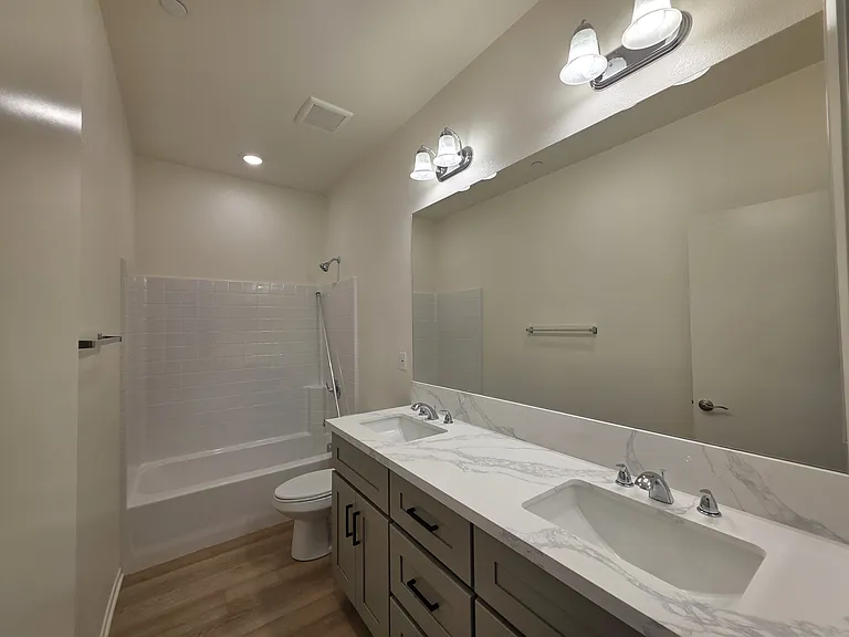 1626-1630 W Mission Blvd #103 — Photo 6
