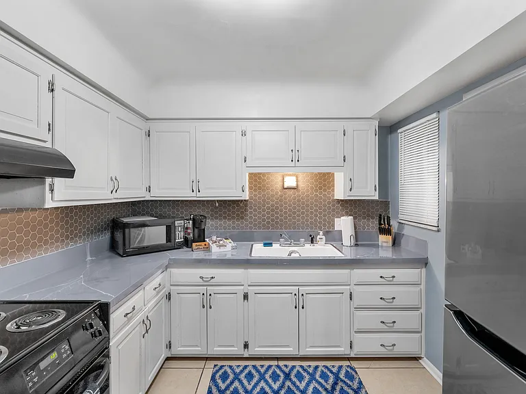 5853 Benalex Dr — Photo 3
