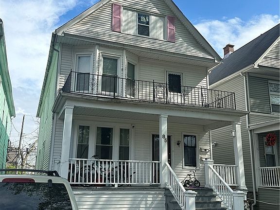 3rd image of 85 Hayden St