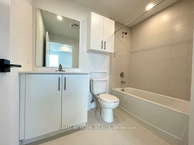 15 Kneeshaw Dr #102 — Photo 21
