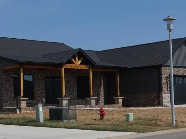 343 Jenny Ct, Waterloo, IL 62298