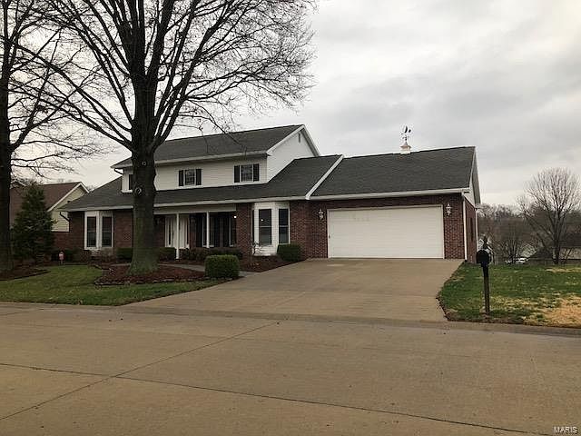 1st image of 2122 Yorktown Dr
