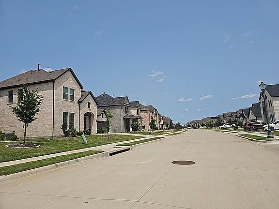 4th image of 17013 Eastbrook Dr