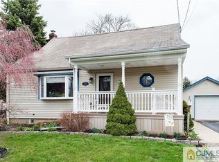 526 Fairview Ave, Middlesex, NJ 08846