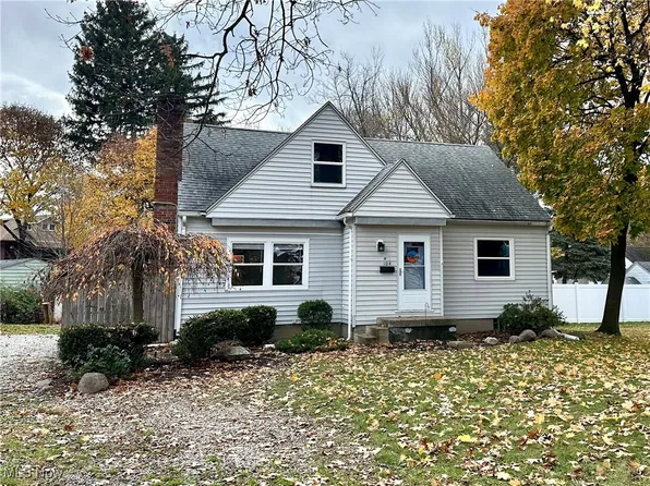 104 Garfield Ave, Cuyahoga Falls, OH 44221