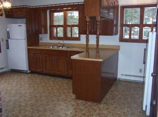 222 Riverside Rd, Marquette, MI 49855