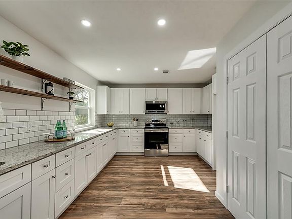 2nd image of 814 S Atkerson Ln