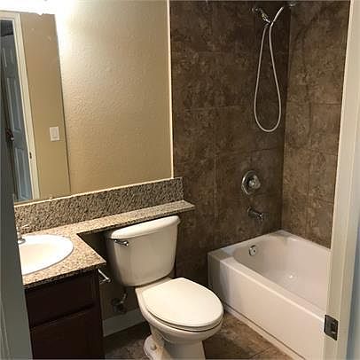 4th image of 5134 S Jones Blvd Unit 206
