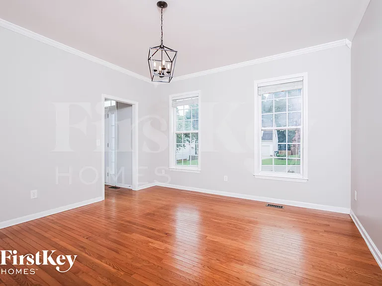 6313 Willowdell Dr — Photo 3