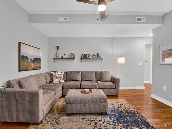5th image of 406 W Franklin St