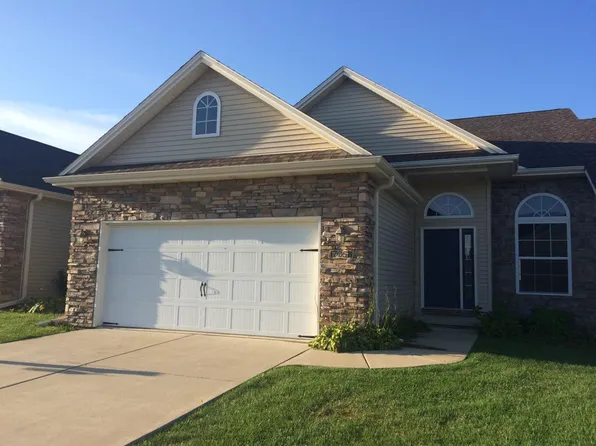 1705 Timber Wolf Ln #B, Mahomet, IL 61853