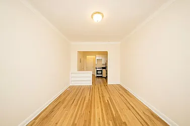 Rented by R New York