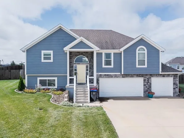 14167 Ashbury Ct, Basehor, KS 66007