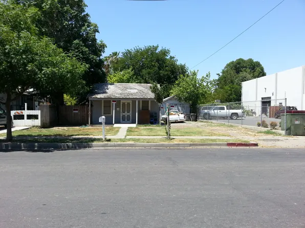 446 4th St, Woodland, CA 95695