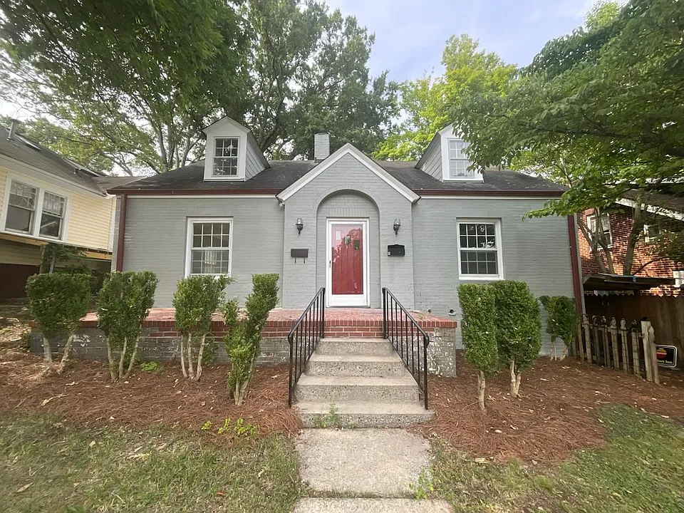 1203 W Friendly Ave #A