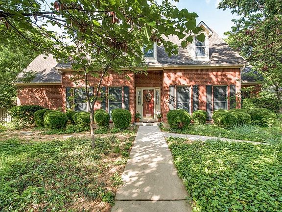 4th image of 909 Whitney Ct