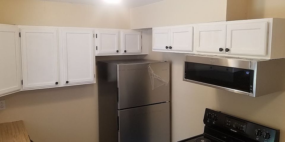 2nd image of 4317 W 77th St