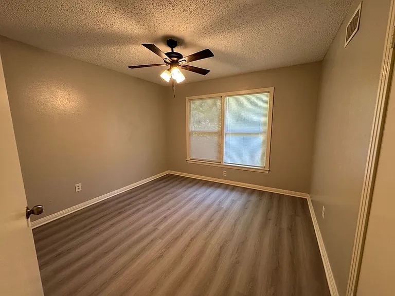 3500 Sturgis Ln — Photo 8