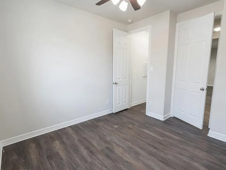 24319 Salts Mill Dr — Photo 17