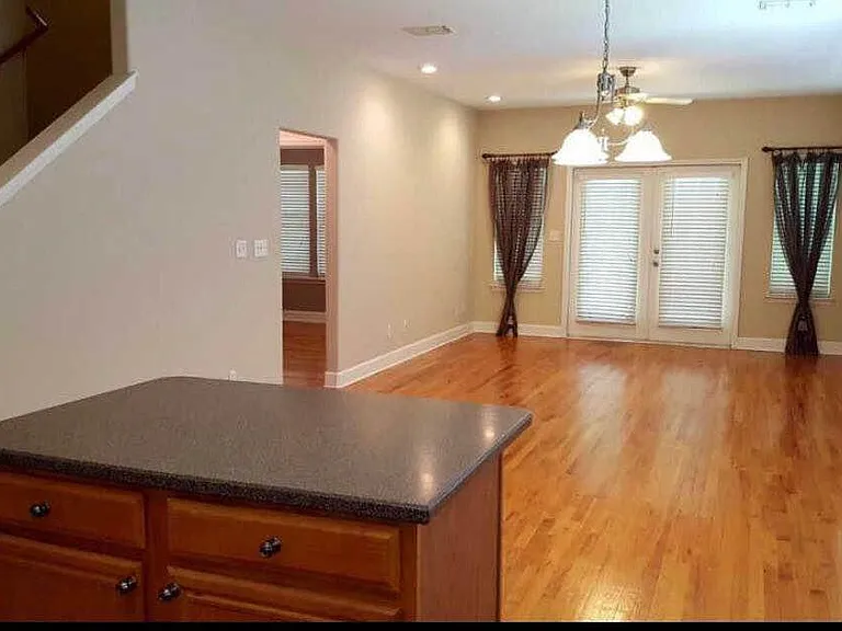 2213 Delta Ln — Photo 17