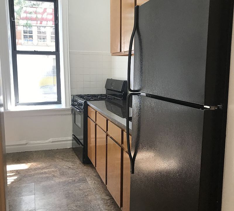 1st image of 2828 29th St APT A4