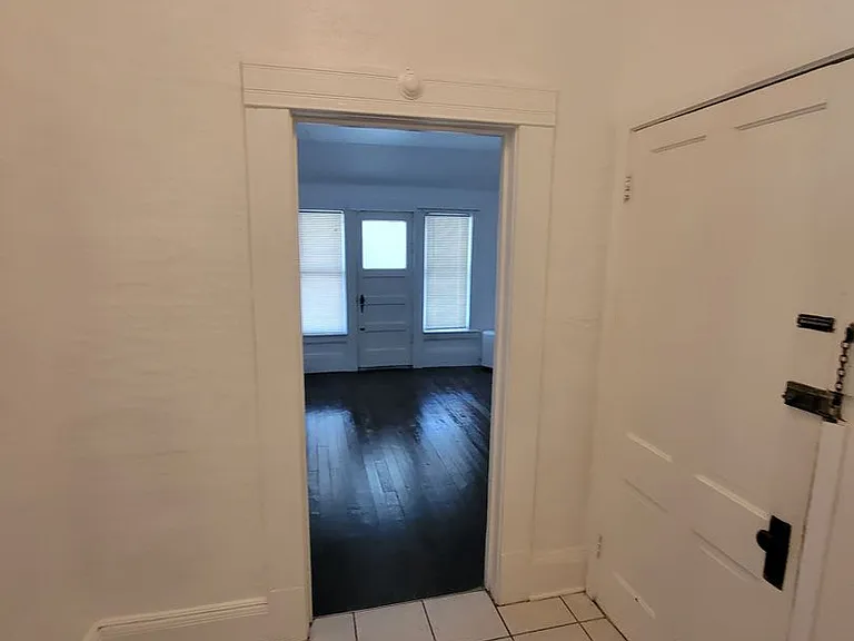 202 W 2nd Ave #2 — Photo 5