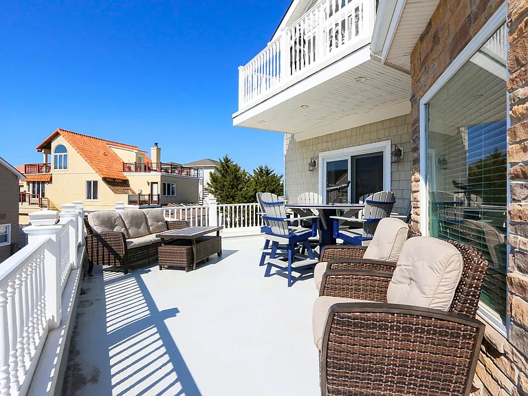 5219 Sea Spray Rd — Photo 6