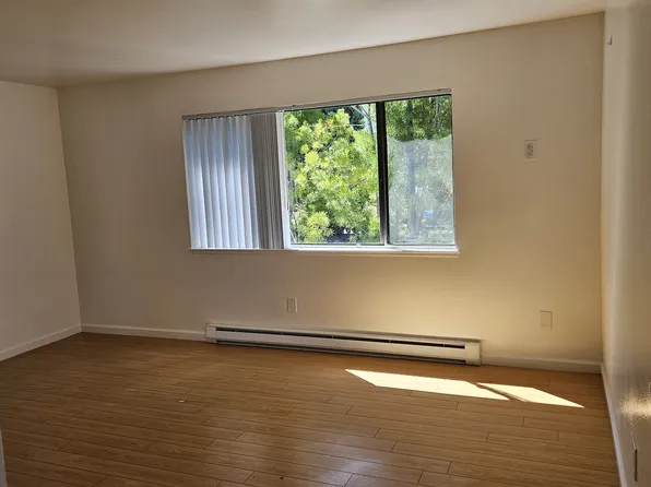753 Ehrhorn Ave APT 8, Mountain View, CA 94041