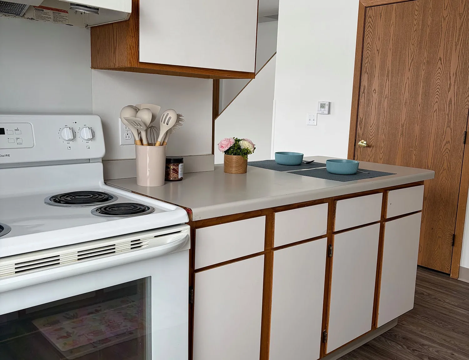 Songbird Apartments — Photo 4