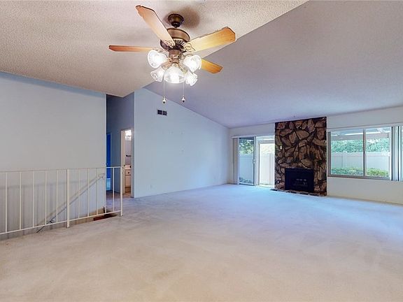 5th image of 26112 Rainbow Glen Dr