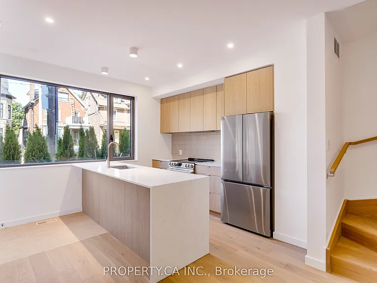 301 Keele St #3 — Photo 6
