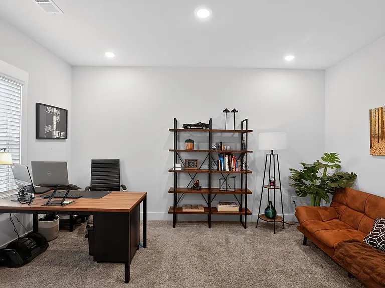 333 Pewter Cir — Photo 12