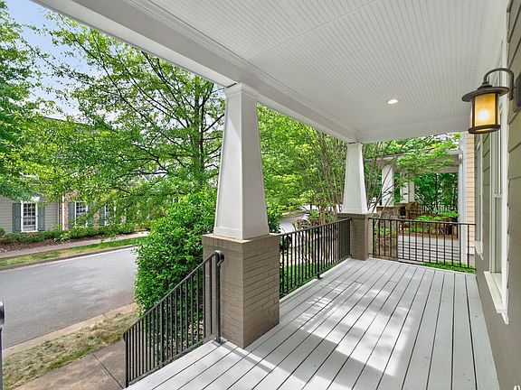 4th image of 276 Claremont Ln