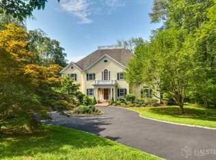 51 Twin Pond Ln, New Canaan, CT 06840