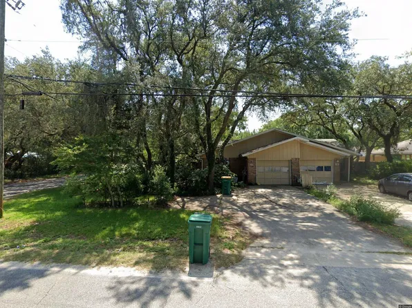 61 Lincoln Dr, Fort Walton Beach, FL 32547