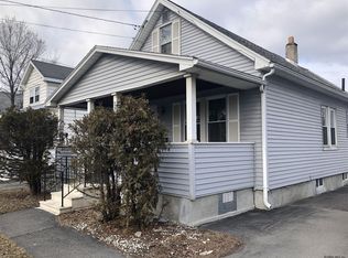 775 Curry Rd, Schenectady, NY 12306