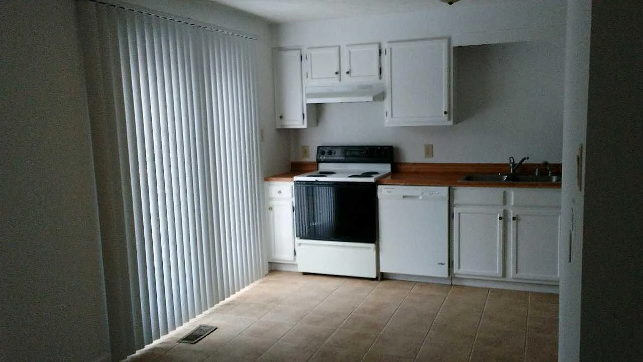 6 Morningstar Dr — Photo 2