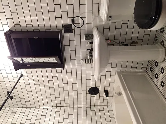 Rented by Lofts and Flats LLC | media 11