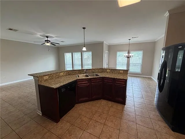 2 bed, 1.5 bath, 1518 sqft, $1,850 — Photo 4